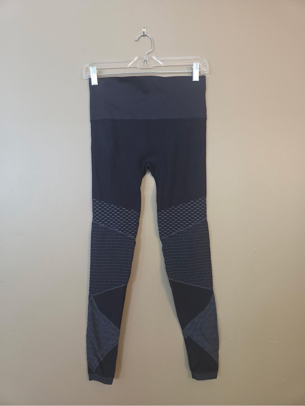 High-Waist Seamless Spanx medium Textured Leggings